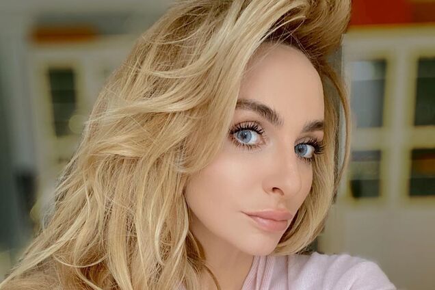 Полностью голая Варнава восхитила сеть идеальным телом. Фото