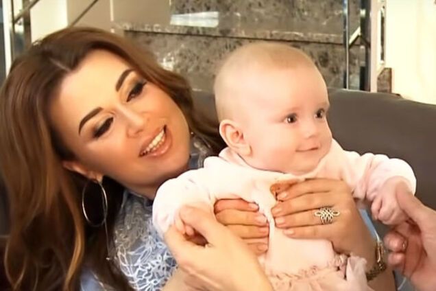 Анастасії Заворотнюк – 49: як виглядає маленька донька хворої актриси