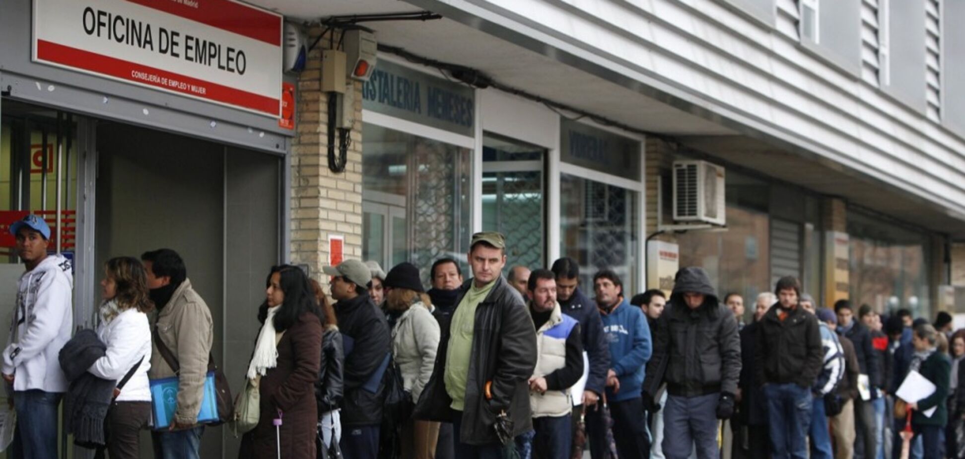 В Іспанії через коронавірус побитий рекорд з безробіття, а в Німеччині людям роздали по 5 000 євро