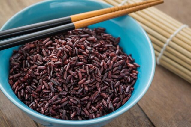 Салат і ризото з фіолетового рису – готуємо розумні страви