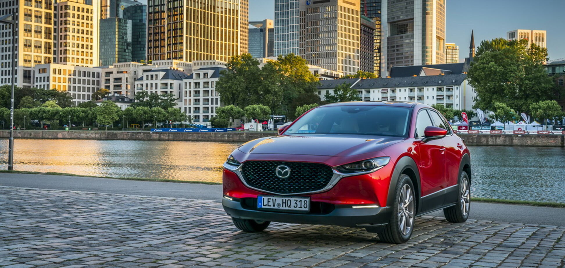 Встречайте в Украине: новый кроссовер Mazda CX-30