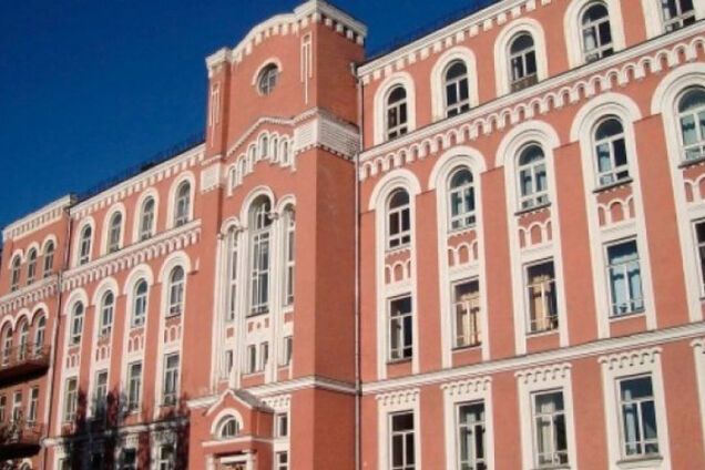 Олександрівська клінічна лікарня Києва: історія появи місця, де лікують від COVID-19 в Україні