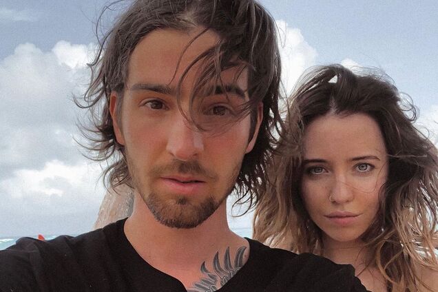 Дантес поділився пікантним фото Дорофєєвої в бікіні