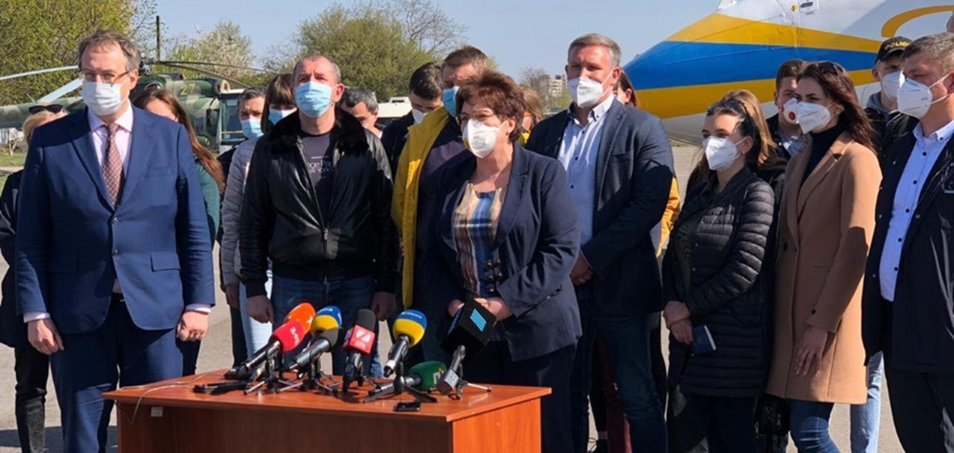 Из Италии вернулись 20 врачей, которые помогали бороться с COVID-19