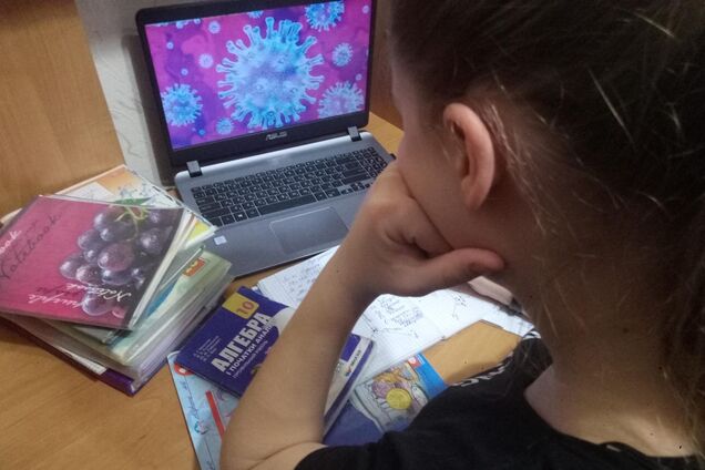 "Діти і батьки втомилися": як дається дистанційне навчання школярам Дніпра