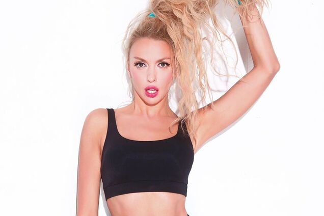 'Приходится раздеваться!' 'Квартал 95' ярко высмеял попытку Поляковой заработать на карантине