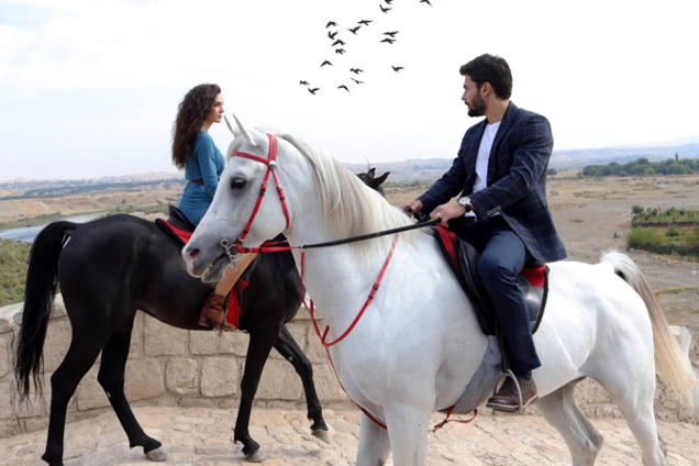 Турецкий сериал "Ветер любви" покорил украинцев: где смотреть все серии онлайн