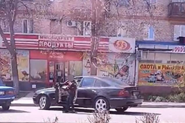 В 10 лет сам на "Мерседесе": в Запорожской области засняли ребенка за рулем. Видео