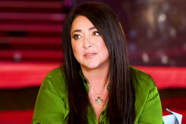 Відрізала волосся: Лоліта приголомшила мережу божевільною витівкою