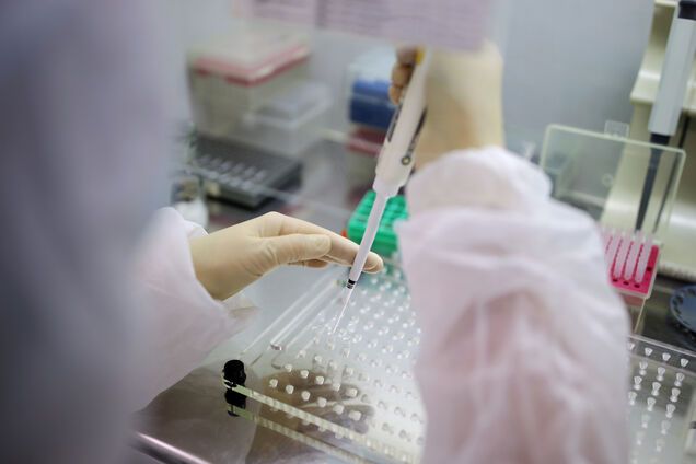 Чи можна заразитися коронавірусом під час тестування: у МОЗ дали відповідь
