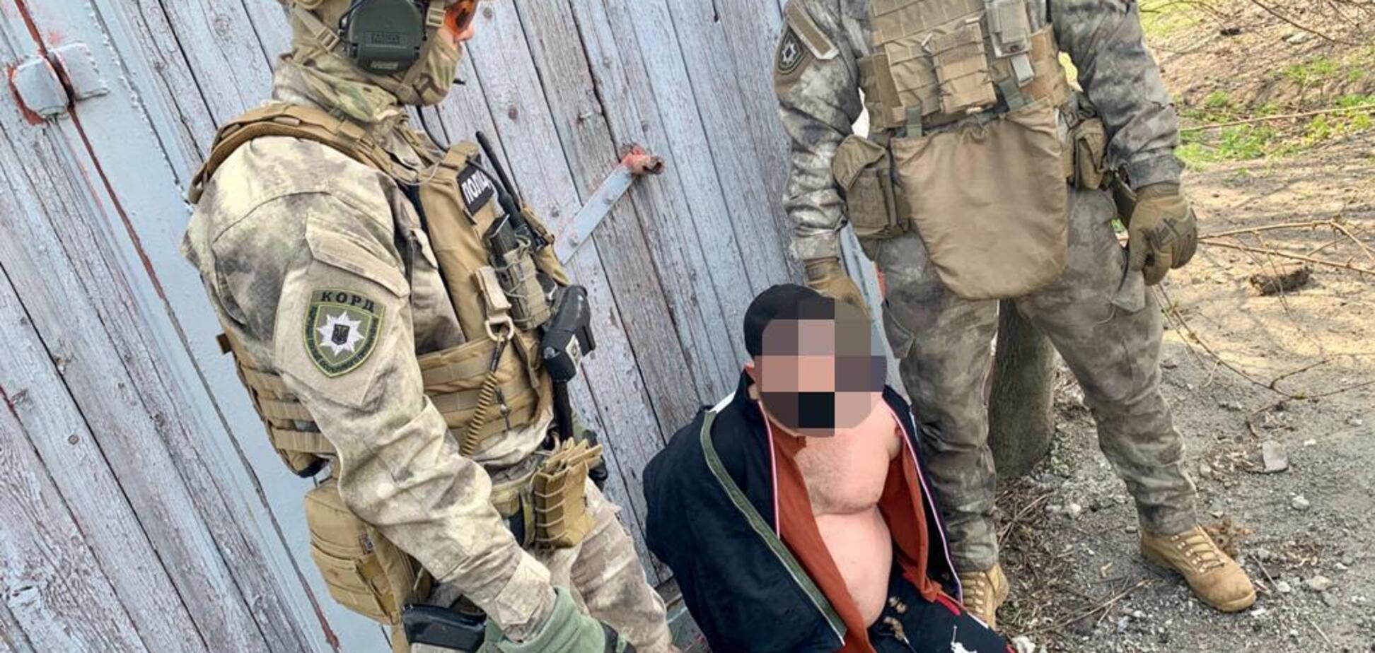 Грабили и избивали людей: в Днепре задержали главаря преступной группировки