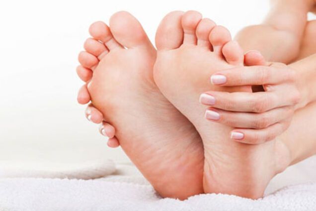 Що коронавірус робить зі шкірою людини: лікарі уточнили симптоми