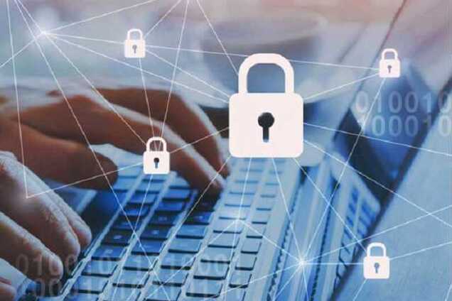 У Telegram боти торгують даними українців, які могли вкрасти у ПриватБанку