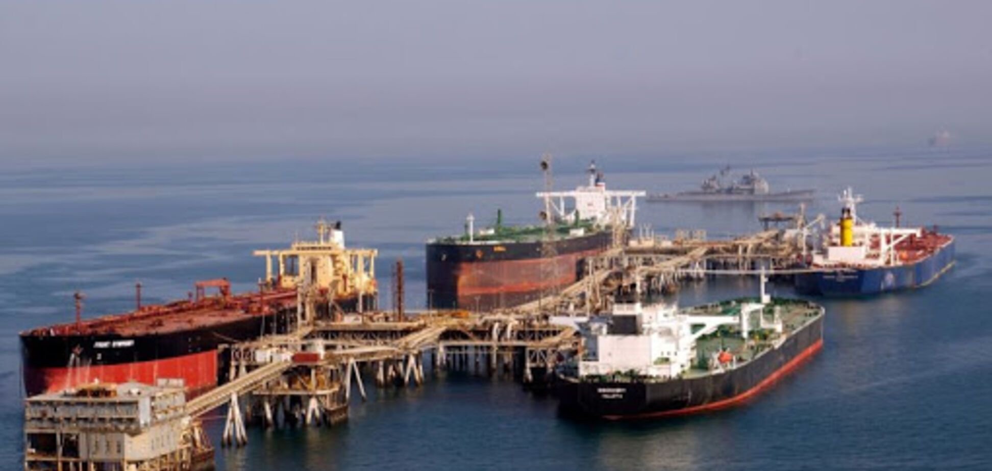 Калифорнию окружили танкеры с нефтью: ситуация на рынке приблизилась к критической