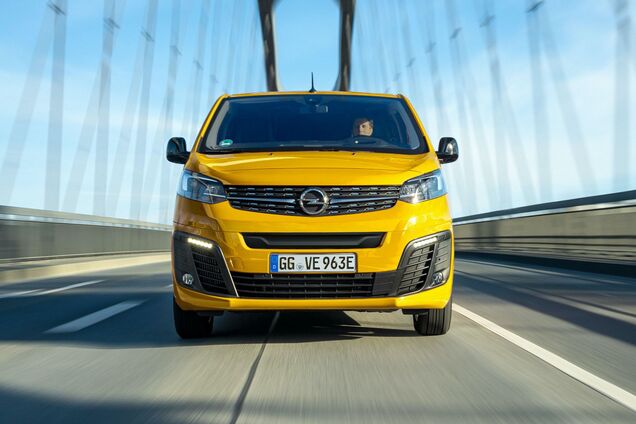 Opel підготував електричний фургон Vivaro-e