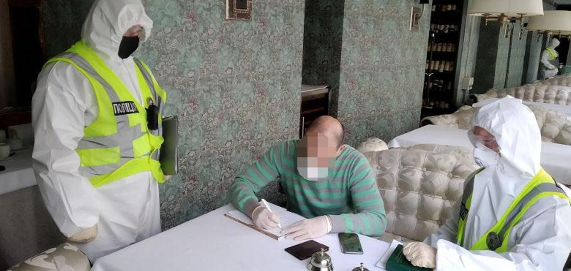 Полиция нагрянула в ресторан Тищенко в Киеве: фото проверки