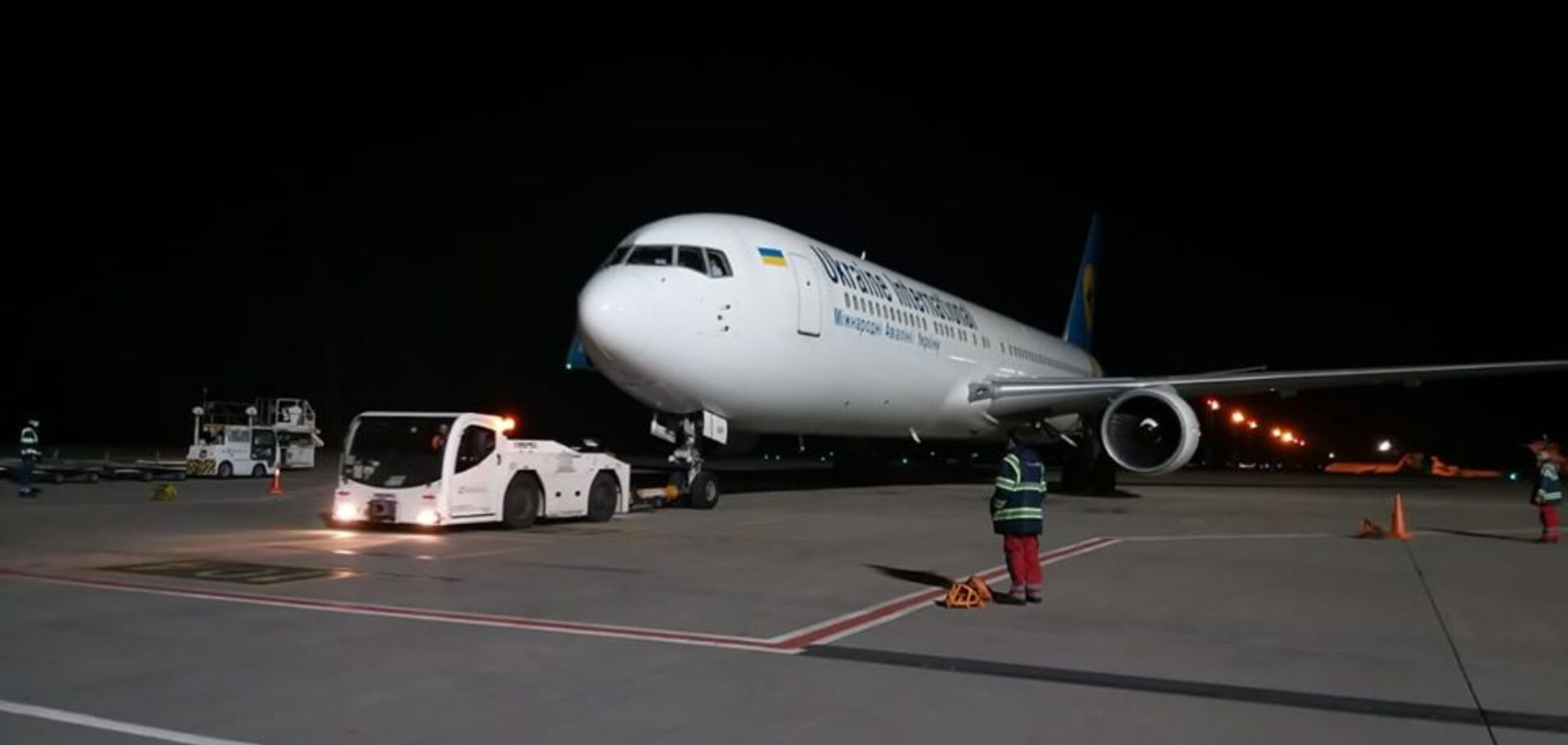 Из Майями эвакуировали 259 украинцев: среди них много школьников