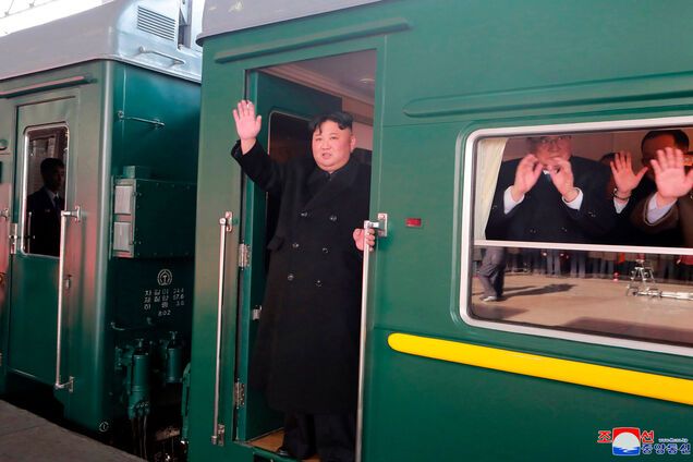 Раскрыты секреты "бронепоезда удовольствий" Ким Чен Ына. Фото и видео