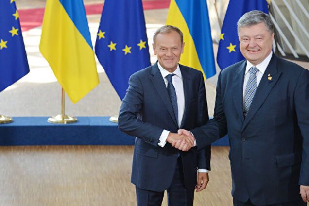 Глобальний виклик: Порошенко звернувся до Туска з приводу коронавірусу і Росії