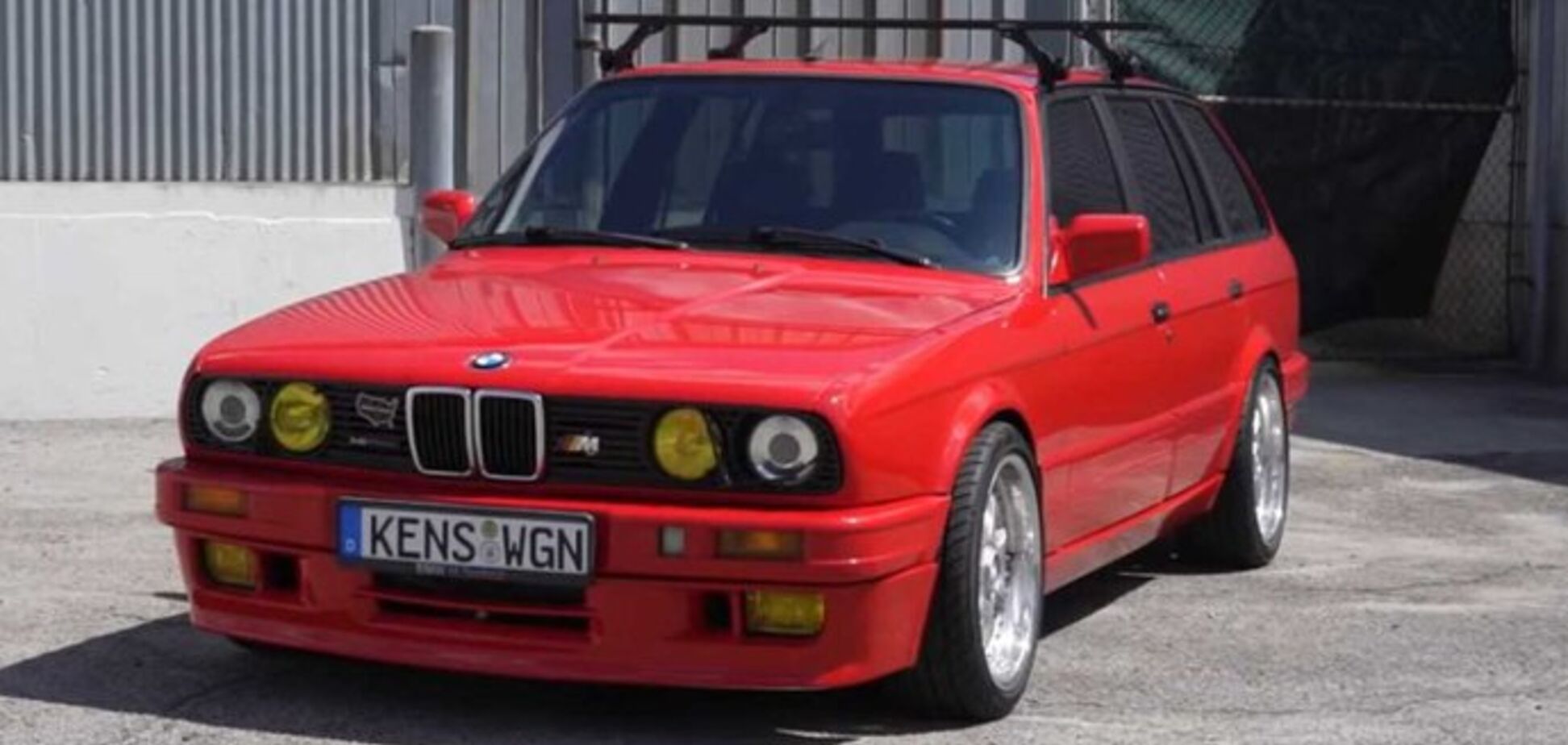 Дуже класну BMW E30 зібрали з інших моделей БМВ. Відео