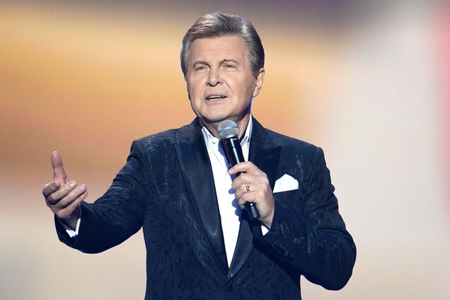 Больной коронавирусом Лещенко спел в больнице и разозлил сеть