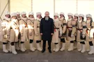 Володимир Путін і жінки в формі радянських регулювальниць в Волгограді