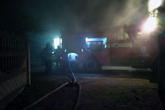 На Днепропетровщине во время пожара серьезно обгорел мужчина. Фото с места ЧП