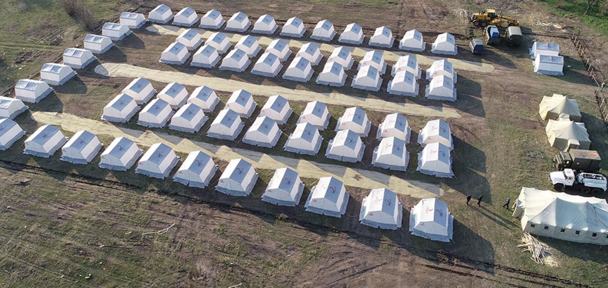 На выезде из Днепропетровской области развернули палаточный городок