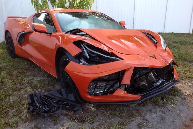 Новый Chevrolet Corvette разбили на следующий день после покупки