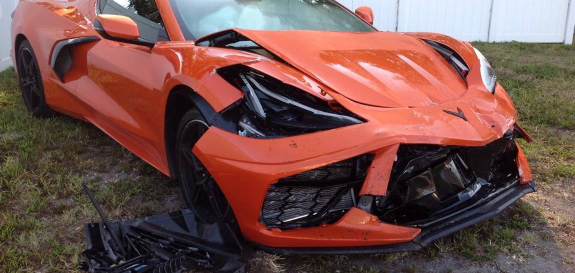 Новый Chevrolet Corvette разбили на следующий день после покупки