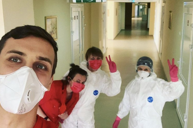 Переболевший коронавирусом Бобров описал симптомы и назвал стоимость лечения