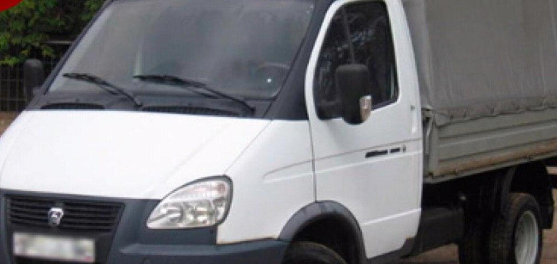 В Киеве возле метро похитили и изнасиловали девушку