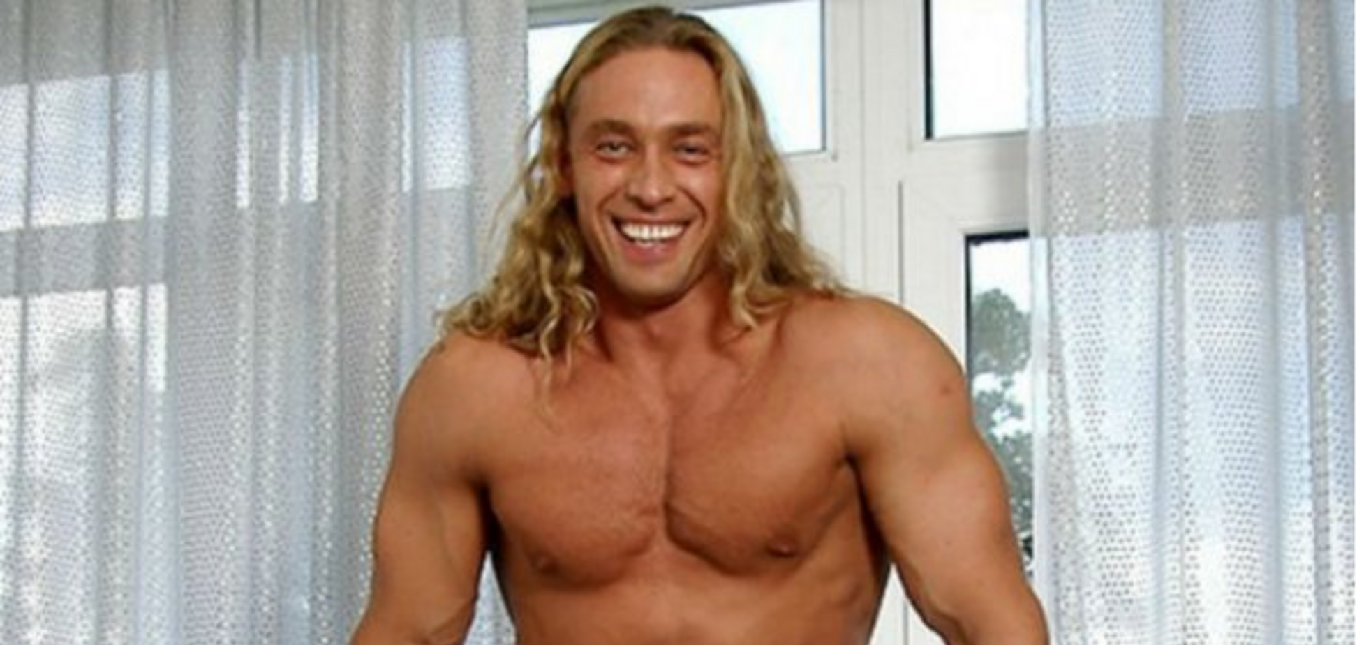 50-летний муж Королевой Тарзан снялся абсолютно голым: пикантное фото