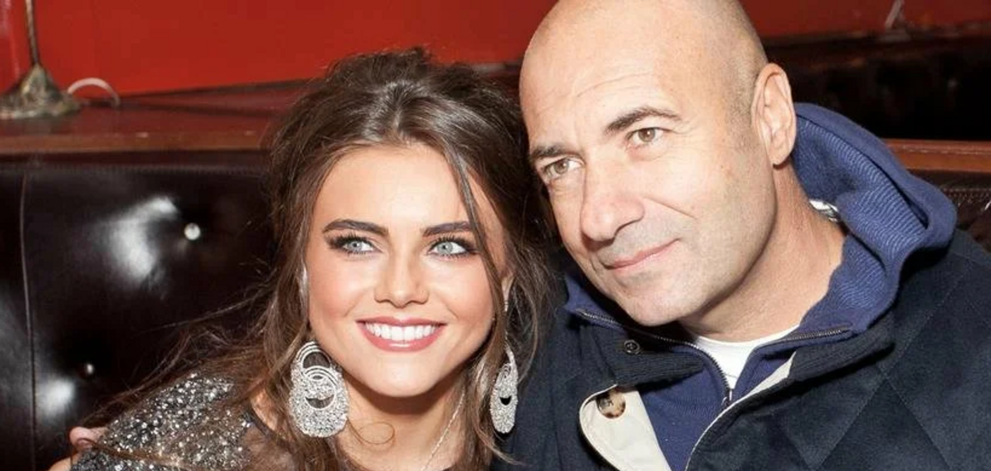 Дочь Крутого показала пышные ягодицы в откровенном бикини