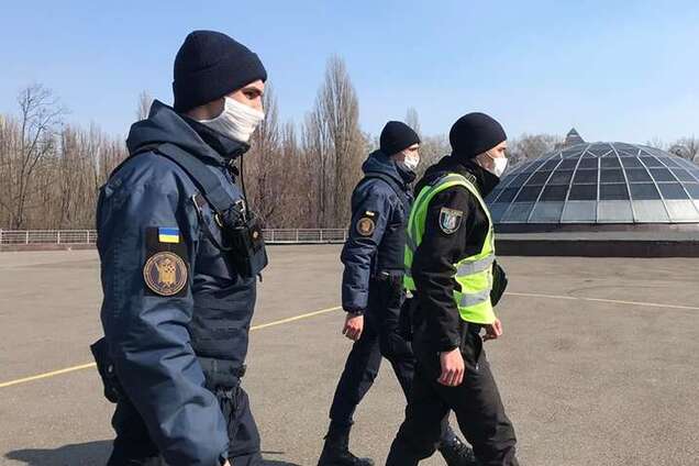 Що робити, якщо вас зупинила поліція через карантин: юрист дав поради