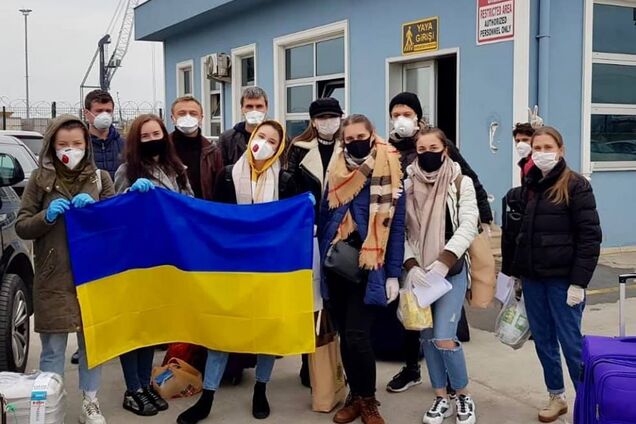 В Одессу из Турции прибыл паром с украинцами