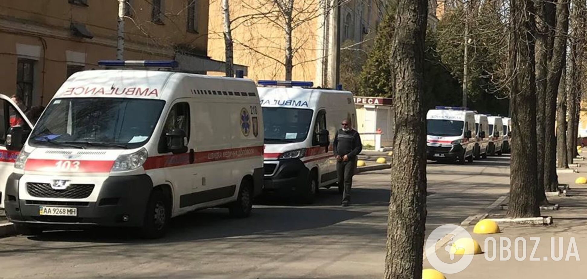 У госпіталь Києва 18 'швидких' доправили поранених воїнів з Донбасу: волонтерка звернулася по допомогу