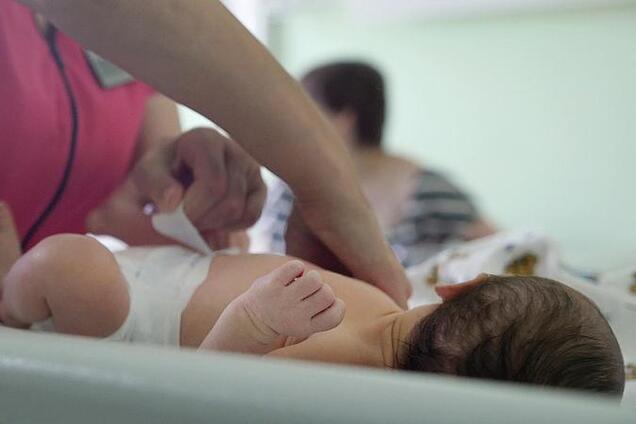 В румынском роддоме коронавирус обнаружили у десятерых детей