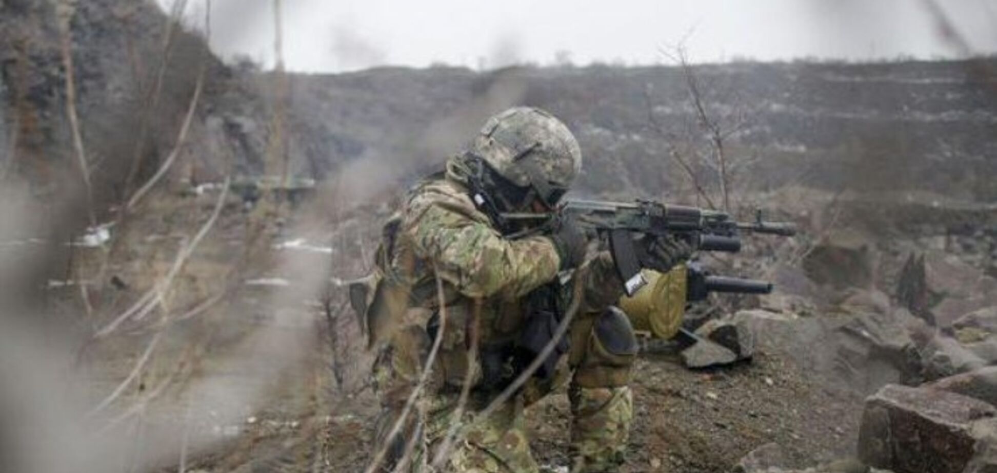 На Донбассе продолжаются бои: оккупанты ранили воина ВСУ и получили четкий ответ