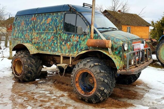 Ржавую ГАЗель превратили в жуткий вездеход, который напугает любого