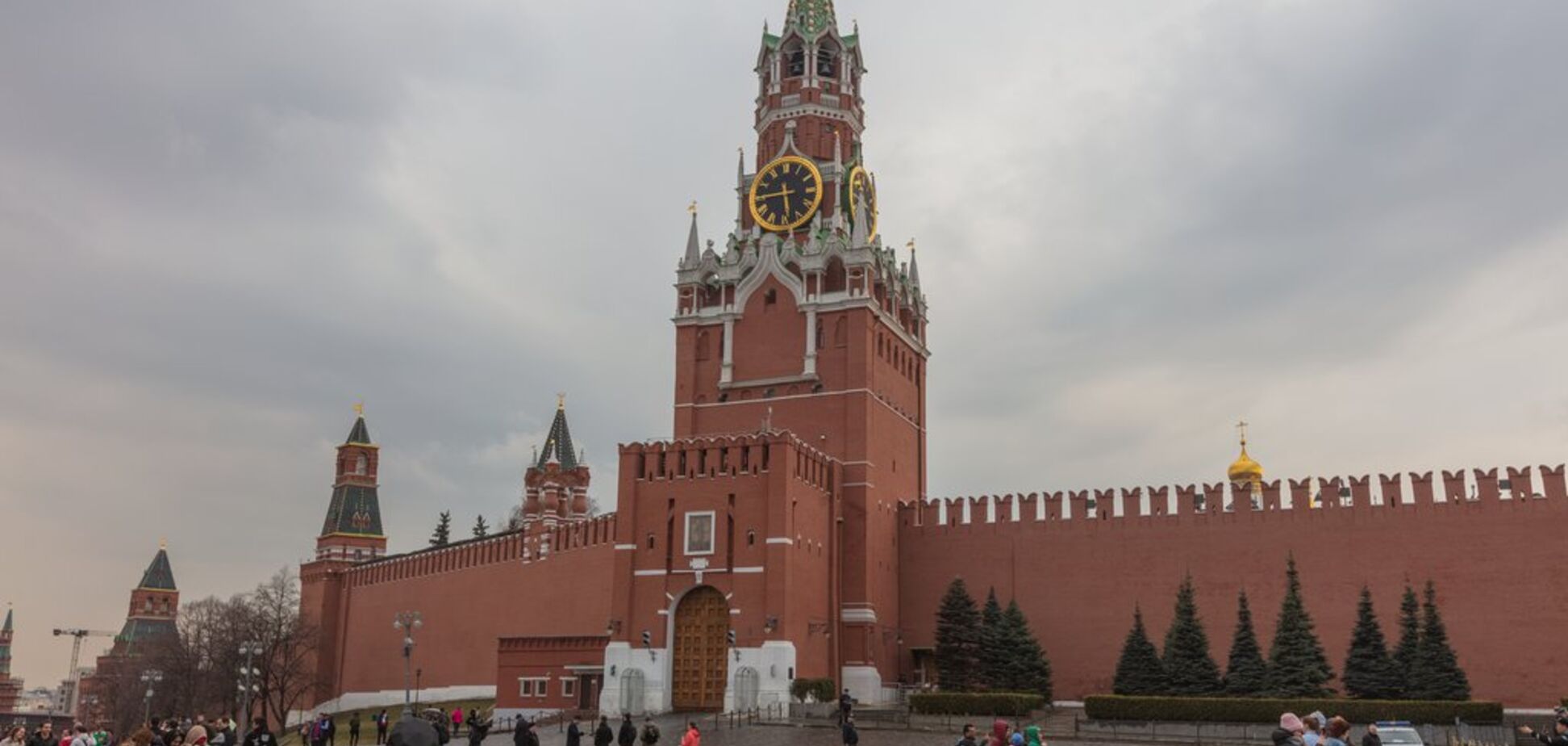 Кремль напомнил россиянам, что не все зависит от Путина