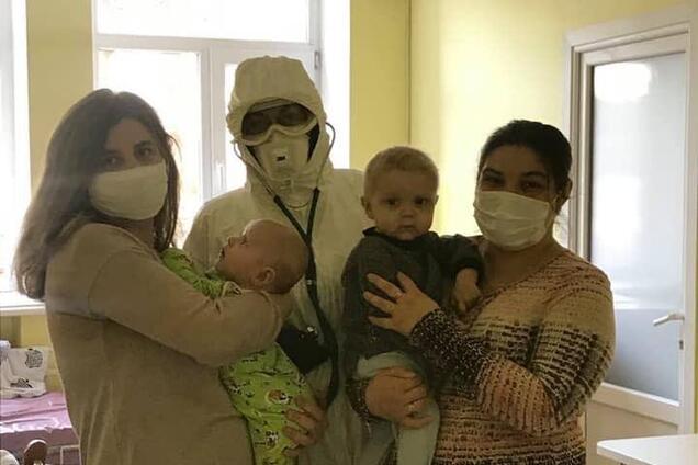 Тримісячна дитина з коронавірусом у Тернополі пішла на поправку