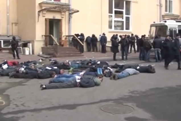 МВС показало відео визволення Харківської ОДА в 2014 році