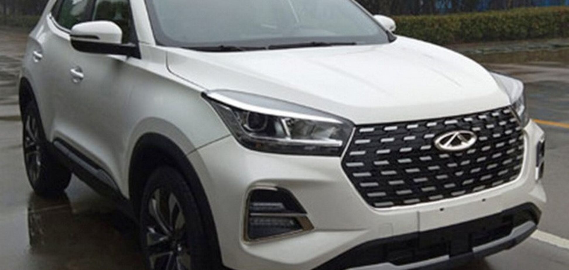 Стильный дизайн: новый кроссовер Chery поймали на улице