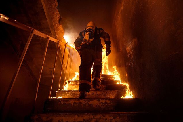 У Дніпрі обгорів чоловік, який намагався самотужки загасити пожежу