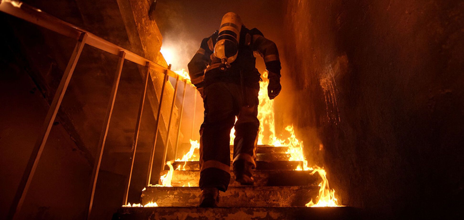 В Днепре обгорел мужчина, который пытался самостоятельно потушить пожар