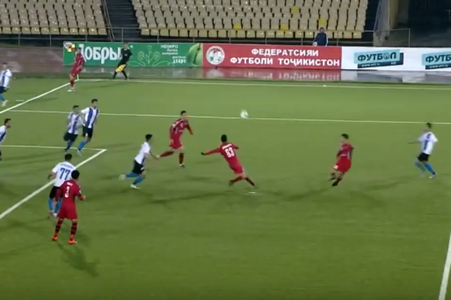 У чемпіонаті Таджикистану забили приголомшливий гол "ножицями"