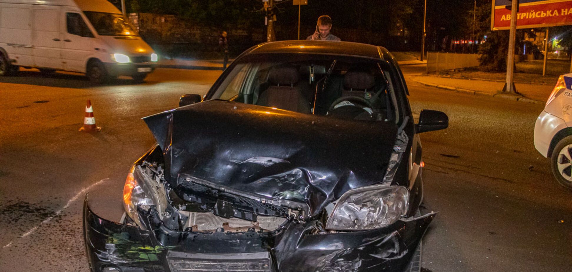 В центре Днепра столкнулись две иномарки: есть пострадавший