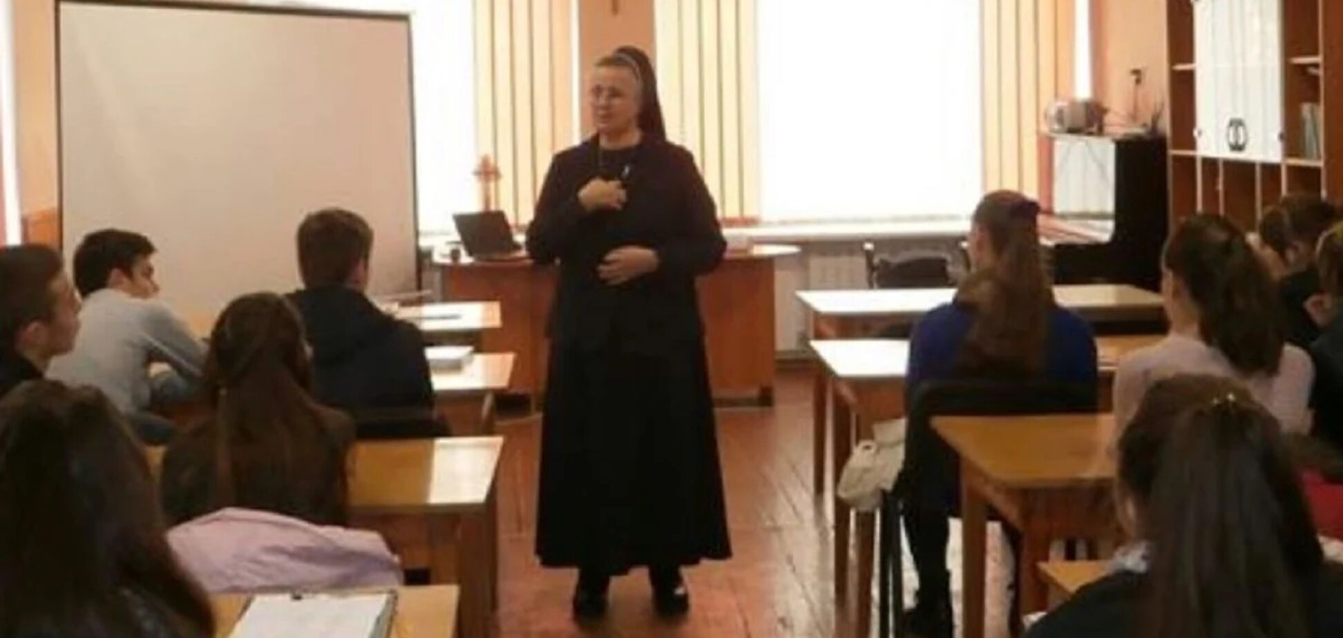 Во Львове студентов-медиков учат не делать аборты и презирать контрацепцию