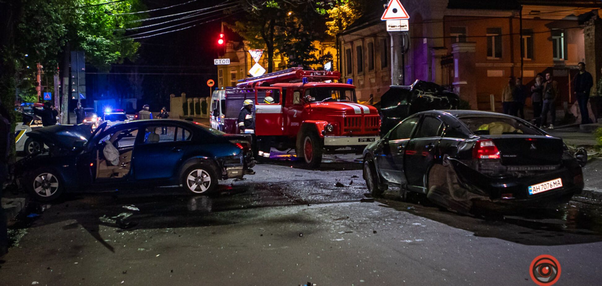 ДТП в центре Днепра: столкнулись Mitsubishi и BMW